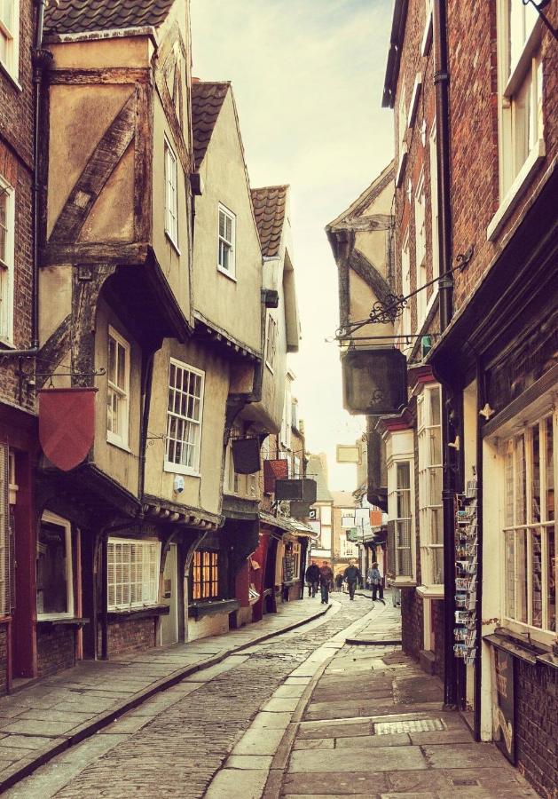Shambles Suites In The Centre Of York, Sleeps 16 Exteriör bild