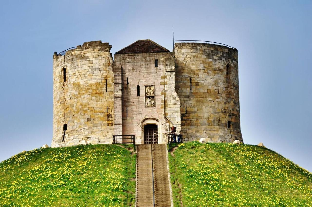 Shambles Suites In The Centre Of York, Sleeps 16 Exteriör bild