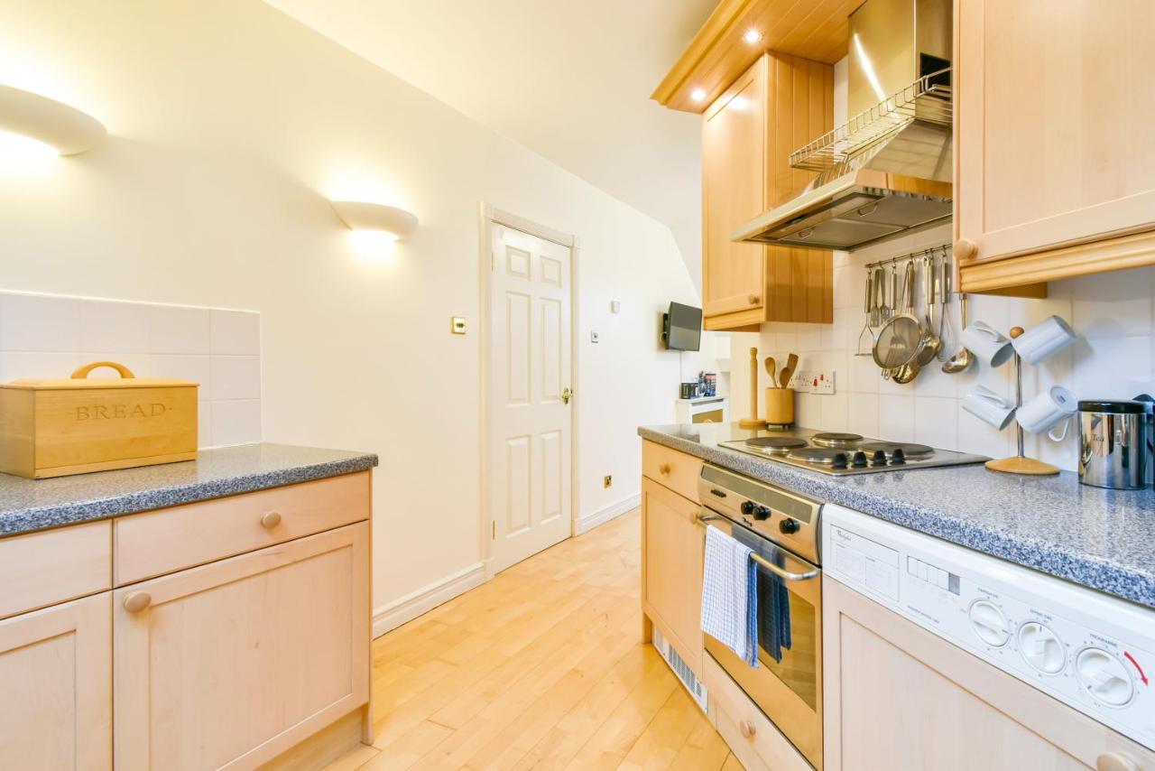 Shambles Suites In The Centre Of York, Sleeps 16 Exteriör bild