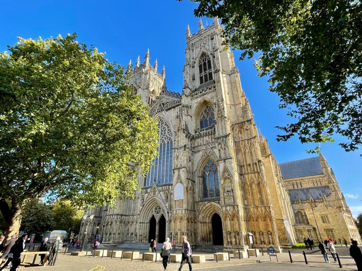 Shambles Suites In The Centre Of York, Sleeps 16 Exteriör bild